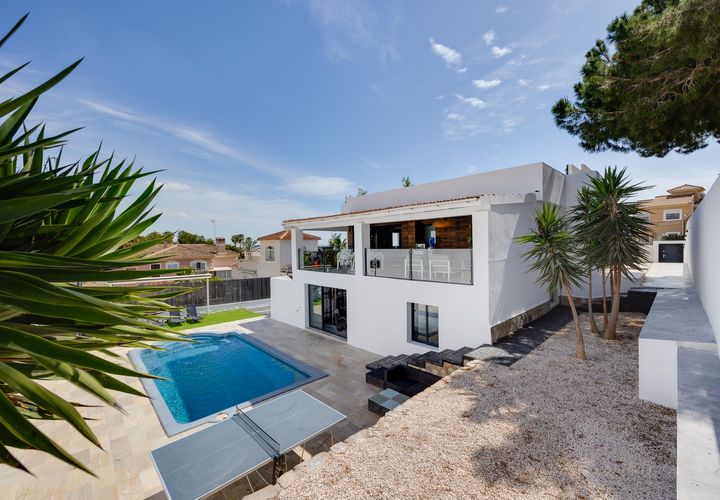 Villa a Torrevieja, Alicante, Torrevieja - € 1.150.000 | Ref: W-02YKLD - foto 1
